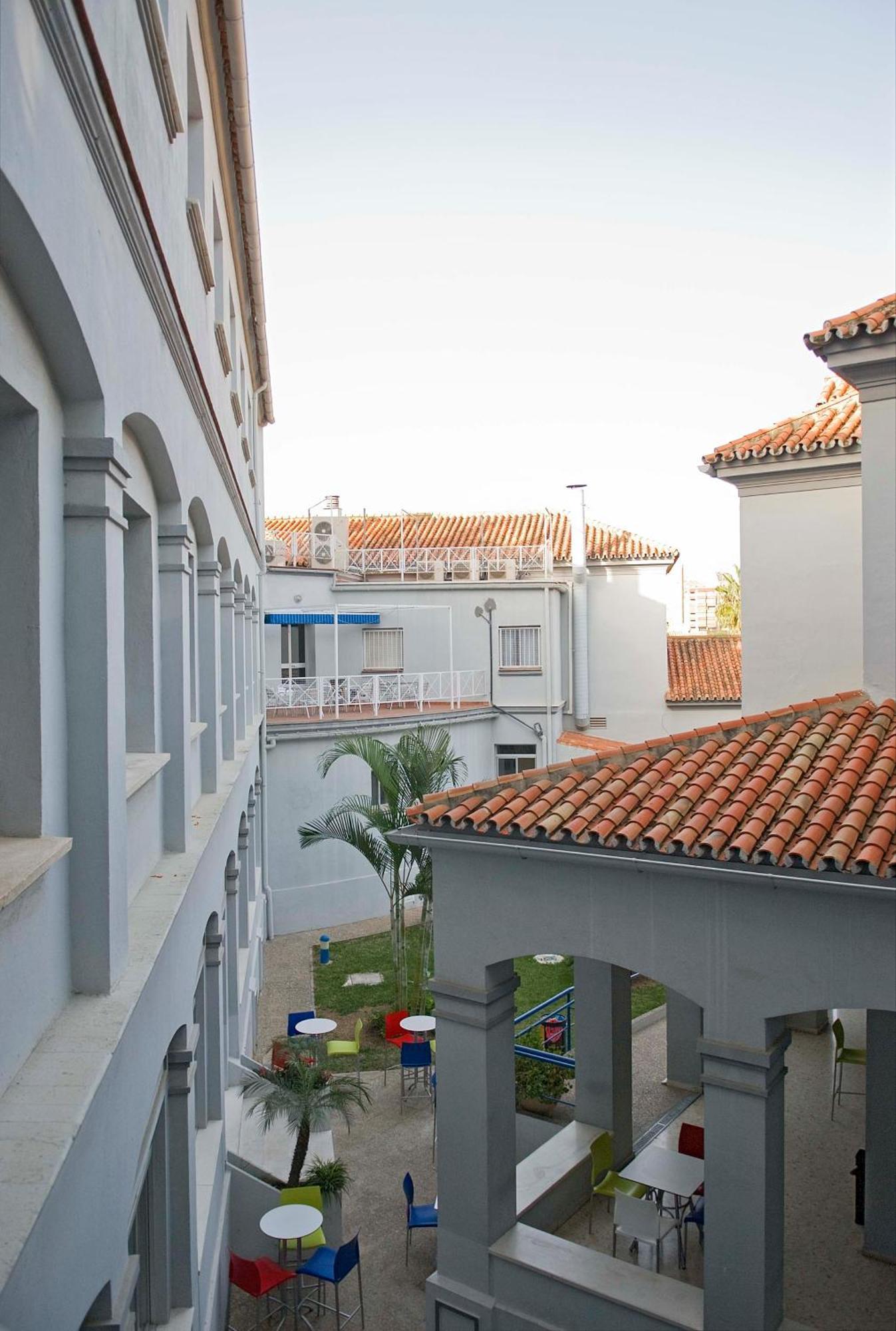 Albergue Inturjoven Malaga Ngoại thất bức ảnh